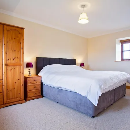 3 Bed In Helford Htfox Holiday home *
